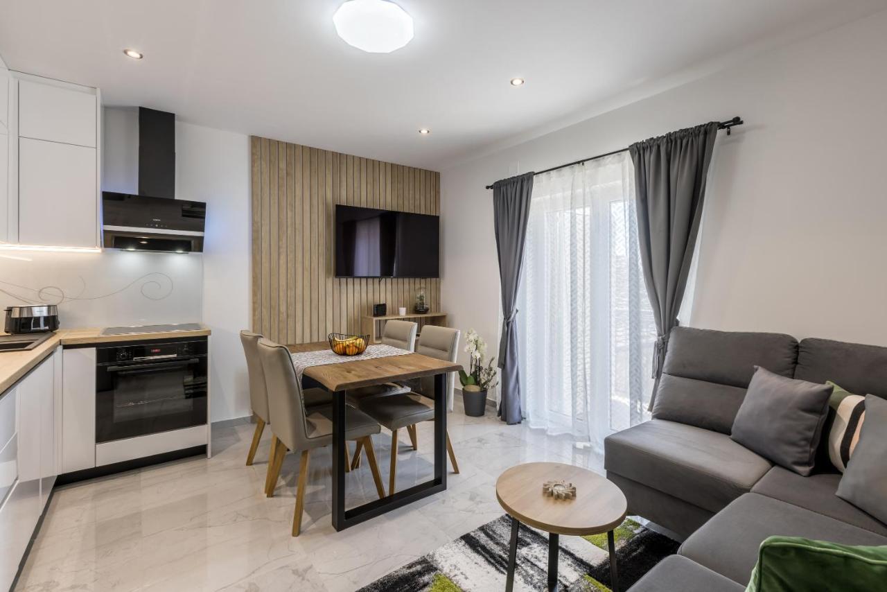 Apartments Petra Μπολ Εξωτερικό φωτογραφία