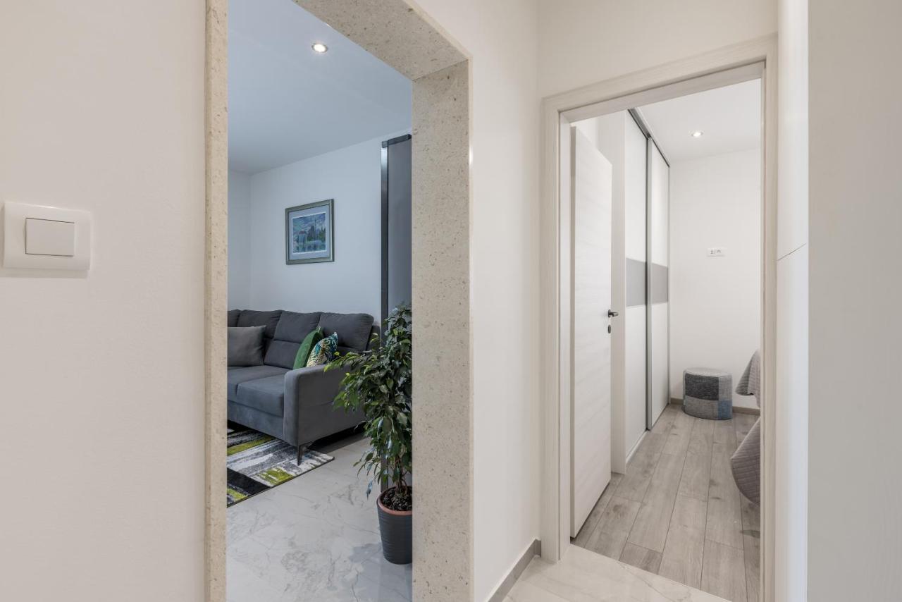 Apartments Petra Μπολ Εξωτερικό φωτογραφία