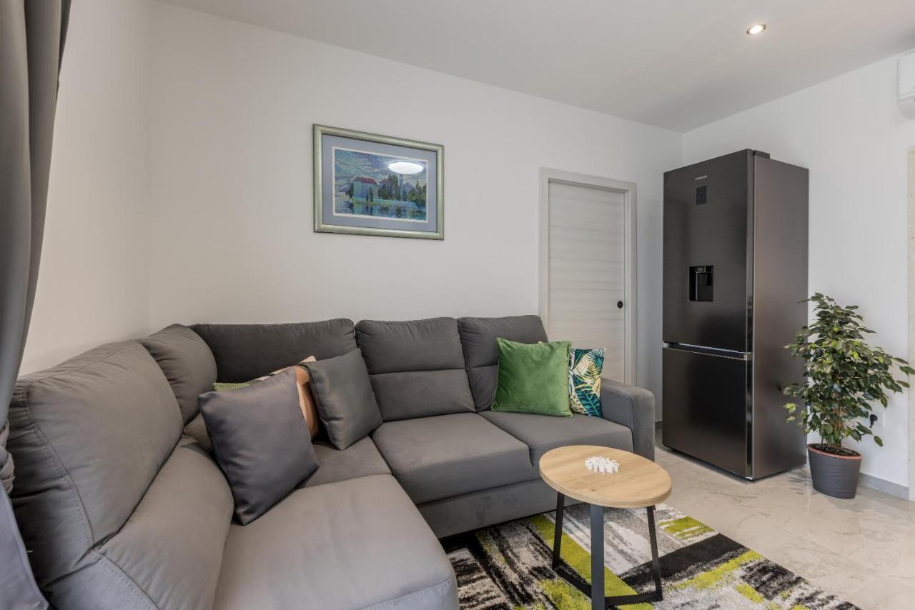 Apartments Petra Μπολ Εξωτερικό φωτογραφία
